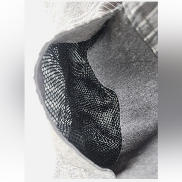 Body Glove Swimsuit Boardshorts Gray Stripes Embroidered Logo size 34 NWT - Picture 9 of 13